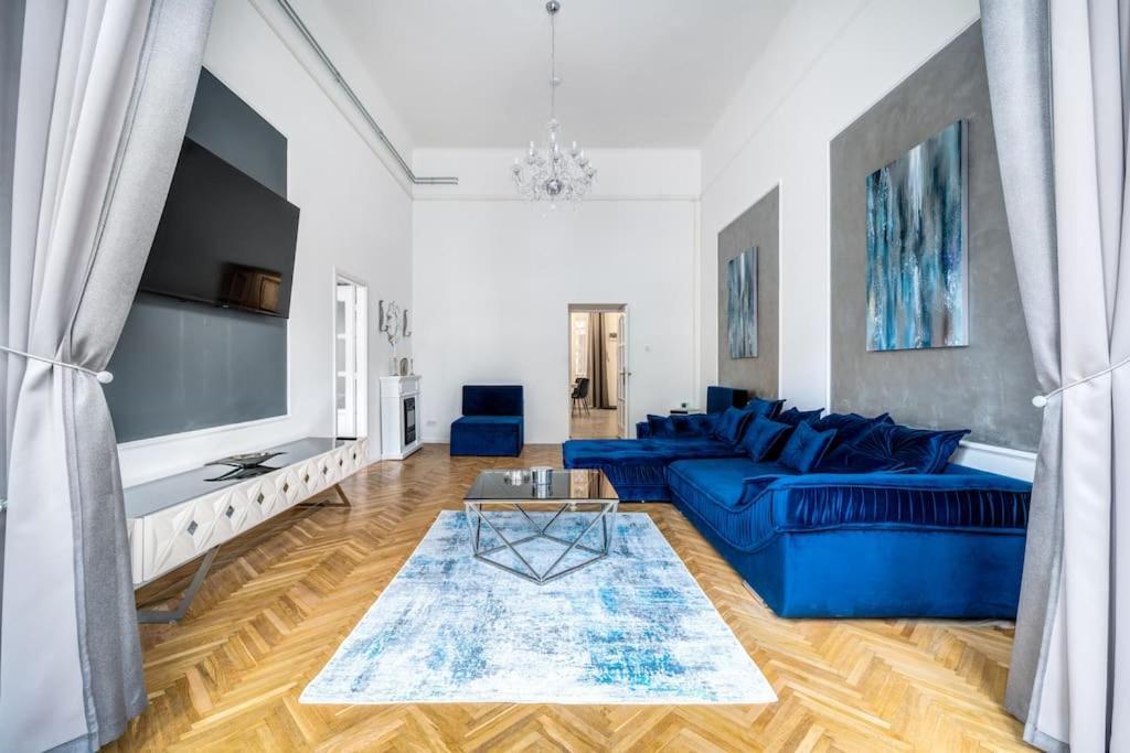 Andrassy Grandeur With Indoor Parking Apartment Будапеща Екстериор снимка